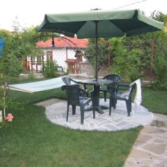 Отель The Beautiful House Болгария, Велико Тырново - отзывы, цены и фото номеров - забронировать отель The Beautiful House онлайн с домашними животными