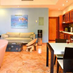 Porto Playa Condo Hotel And Beach Club Плая-дель-Кармен интерьер отеля