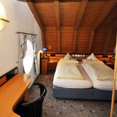 Отель Villa Waldperlach Германия, Мюнхен - отзывы, цены и фото номеров - забронировать отель Villa Waldperlach онлайн комната для гостей фото 5
