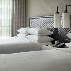 Отель Marriott Columbus University Area комната для гостей фото 2