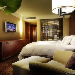 Отель Crowne Plaza Chongqing Jiefangbei комната для гостей фото 3