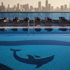 Отель Hilton Sharjah ОАЭ, Шарджа - 10 отзывов об отеле, цены и фото номеров - забронировать отель Hilton Sharjah онлайн бассейн