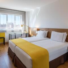 Отель Rafaelhoteles Atocha Испания, Мадрид - 1 отзыв об отеле, цены и фото номеров - забронировать отель Rafaelhoteles Atocha онлайн комната для гостей фото 4