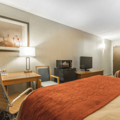 Отель Comfort Inn Oshawa Канада, Ошава - отзывы, цены и фото номеров - забронировать отель Comfort Inn Oshawa онлайн удобства в номере фото 2