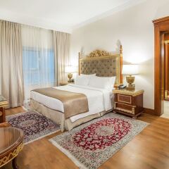 Отель Holiday Inn Bur Dubai - Embassy District комната для гостей фото 5