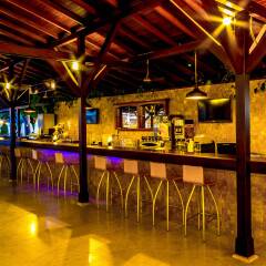 Julian Club Hotel гостиничный бар