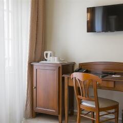 Отель Best Western Au Trocadero Франция, Париж - 1 отзыв об отеле, цены и фото номеров - забронировать отель Best Western Au Trocadero онлайн удобства в номере