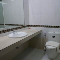 Hotel La Villa Khon Kaen ванная
