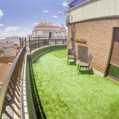Отель Torrevieja Experience Atico Gabriel Miro Испания, Торревьеха - отзывы, цены и фото номеров - забронировать отель Torrevieja Experience Atico Gabriel Miro онлайн балкон
