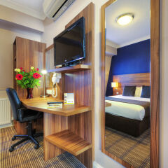 Отель Comfort Inn St Pancras - Kings Cross Великобритания, Лондон - отзывы, цены и фото номеров - забронировать отель Comfort Inn St Pancras - Kings Cross онлайн удобства в номере фото 2