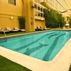 Arabian Courtyard Hotel & Spa Дубай бассейн