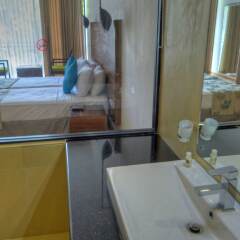 The Rain Tree Hotel в номере