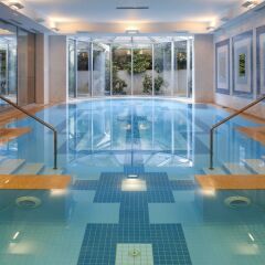 Отель Holiday Inn Athens Attica Av. Airport West бассейн фото 3