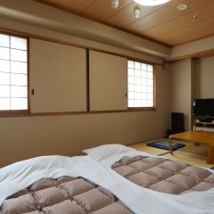 Ark Hotel Okayama - ROUTE-INN HOTELS - комната для гостей фото 5