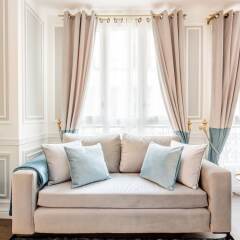 Отель Luxury 3 Bedroom 3 bathroom in Heritage Building - AC - Louvre Париж гостиничный бар