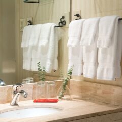 Отель The Listel Hotel Vancouver Канада, Ванкувер - отзывы, цены и фото номеров - забронировать отель The Listel Hotel Vancouver онлайн ванная фото 2