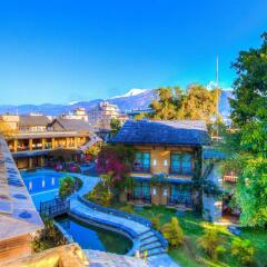 Отель Temple Tree Resort & Spa Непал, Покхара - отзывы, цены и фото номеров - забронировать отель Temple Tree Resort & Spa онлайн приотельная территория фото 2