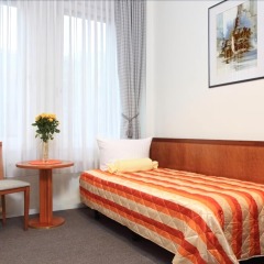 Отель Potsdamer Inn комната для гостей