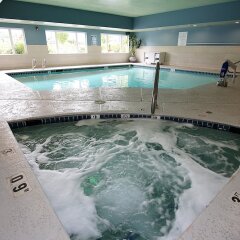 Отель Holiday Inn Express & Suites Ashland бассейн фото 3