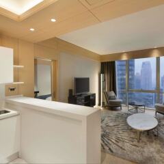 Отель Wyndham Grand Istanbul Levent в номере фото 2