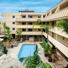 Отель Sommerset Suites балкон
