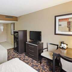 Отель Quality Inn & Suites Denver Stapleton удобства в номере