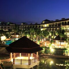 Отель Alpina Phuket Nalina Resort & Spa Таиланд, Пхукет - 5 отзывов об отеле, цены и фото номеров - забронировать отель Alpina Phuket Nalina Resort & Spa онлайн приотельная территория фото 2