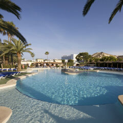Отель Aparthotel Alcúdia Beach бассейн фото 2