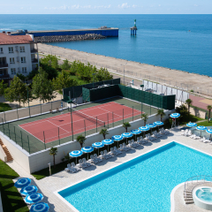 Отель Radisson Blu Resort & Congress Centre, Сочи спортивное сооружение