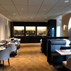 Отель Mercure Rennes Place Bretagne гостиничный бар