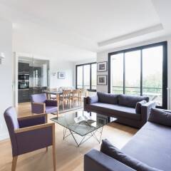 Отель onefinestay - Trocadéro private homes гостиничный бар