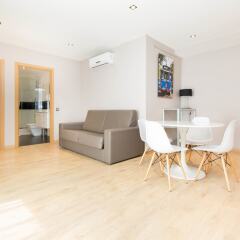 Отель AinB Sagrada Familia Apartments Испания, Барселона - 2 отзыва об отеле, цены и фото номеров - забронировать отель AinB Sagrada Familia Apartments онлайн комната для гостей фото 7