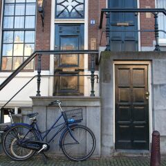 Отель Canal Suites Amsterdam спортивное сооружение