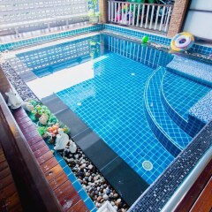 Отель Koola Guesthouse бассейн