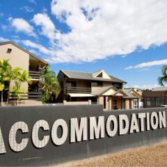 Cannonvale Reef Gateway Hotel парковка