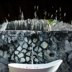 Отель Kia Ora Resort & Spa Французская Полинезия, Рангироа - отзывы, цены и фото номеров - забронировать отель Kia Ora Resort & Spa онлайн ванная фото 2