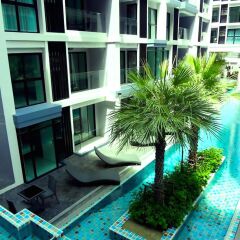 Отель Tropical Garden Pratumnak Паттайя бассейн