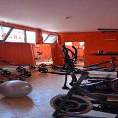 TM Deluxe Hotel фитнесс-зал фото 2