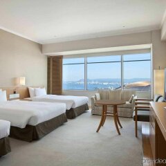Отель Hilton Fukuoka Sea Hawk Япония, Фукуока - отзывы, цены и фото номеров - забронировать отель Hilton Fukuoka Sea Hawk онлайн комната для гостей фото 5
