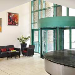 Отель Four Points by Sheraton Brussels интерьер отеля