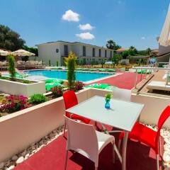 Vela Garden Resort Турция, Чешме - отзывы, цены и фото номеров - забронировать отель Vela Garden Resort онлайн бассейн фото 3
