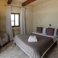 Отель Country Views Bed & Breakfast Мальта, Виктория - отзывы, цены и фото номеров - забронировать отель Country Views Bed & Breakfast онлайн комната для гостей фото 3