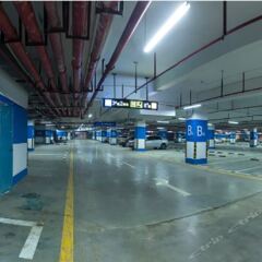 Hotel Conrab (Ganzhou Wanxiang) парковка