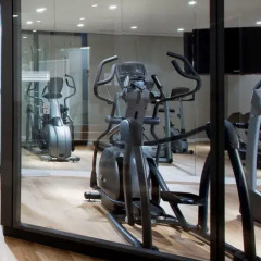 Отель INNSIDE by Meliá Dresden Германия, Дрезден - 2 отзыва об отеле, цены и фото номеров - забронировать отель INNSIDE by Meliá Dresden онлайн фитнесс-зал фото 2