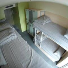 Barcelona Urbany Hostel Кровать в женском общем номере с двухъярусной кроватью фото 7