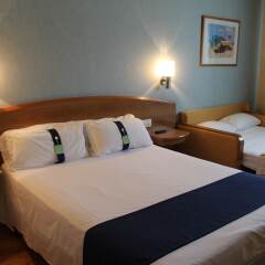 Hotel Port Alicante комната для гостей