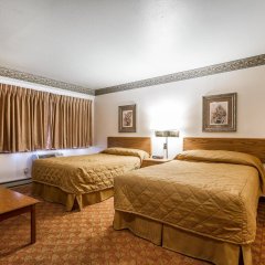 Отель Rodeway Inn & Suites WI Madison - Northeast США, Мэдисон - отзывы, цены и фото номеров - забронировать отель Rodeway Inn & Suites WI Madison - Northeast онлайн комната для гостей фото 4