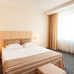 Гостиница Московская горка by USTA Hotels в Екатеринбурге 10 отзывов об отеле, цены и фото номеров - забронировать гостиницу Московская горка by USTA Hotels онлайн Екатеринбург комната для гостей фото 5