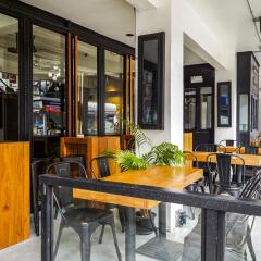 3howw Hostel @ Sukhumvit 21 Бангкок гостиничный бар