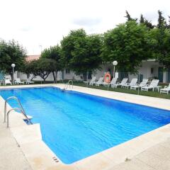 Отель Hostal Las Cumbres бассейн